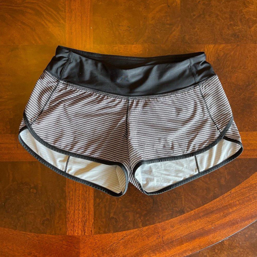 Lululemon 2.5" Low-Rise Speed Up Short